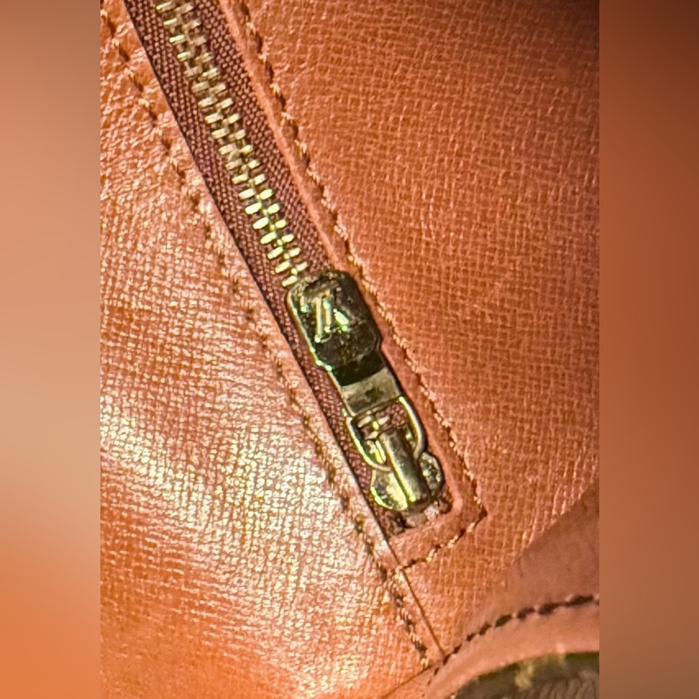 Authentic Vintage Louis Vuitton Monogram Chantilly PM Shoulder Crossbody Bag - Picture 14 of 16